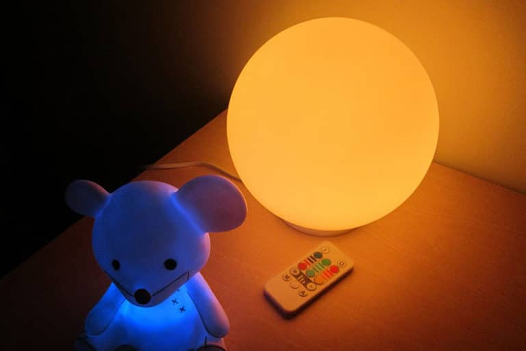 What Age Should a Child Stop Using a Night Light?