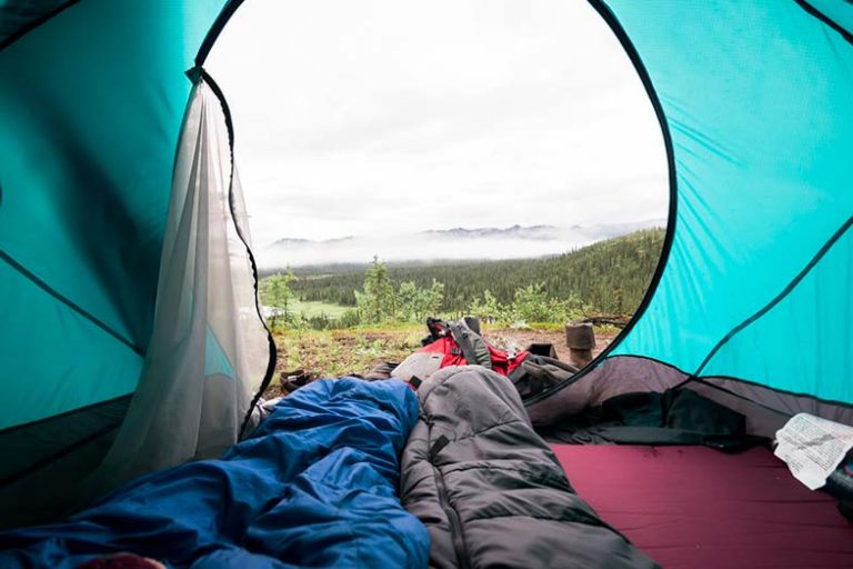 Sleeping Bag for Stomach Sleepers – Our Top 10 Picks